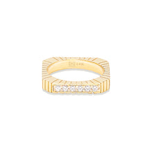 Spark Side Stone Etched Ring
