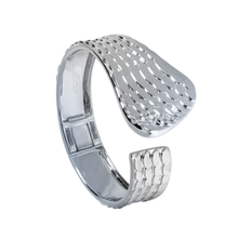 Highgloss Scales Gold Bangle Bracelet