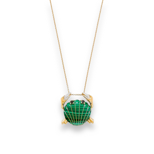 Chic Malachite Crab Pendant Necklace