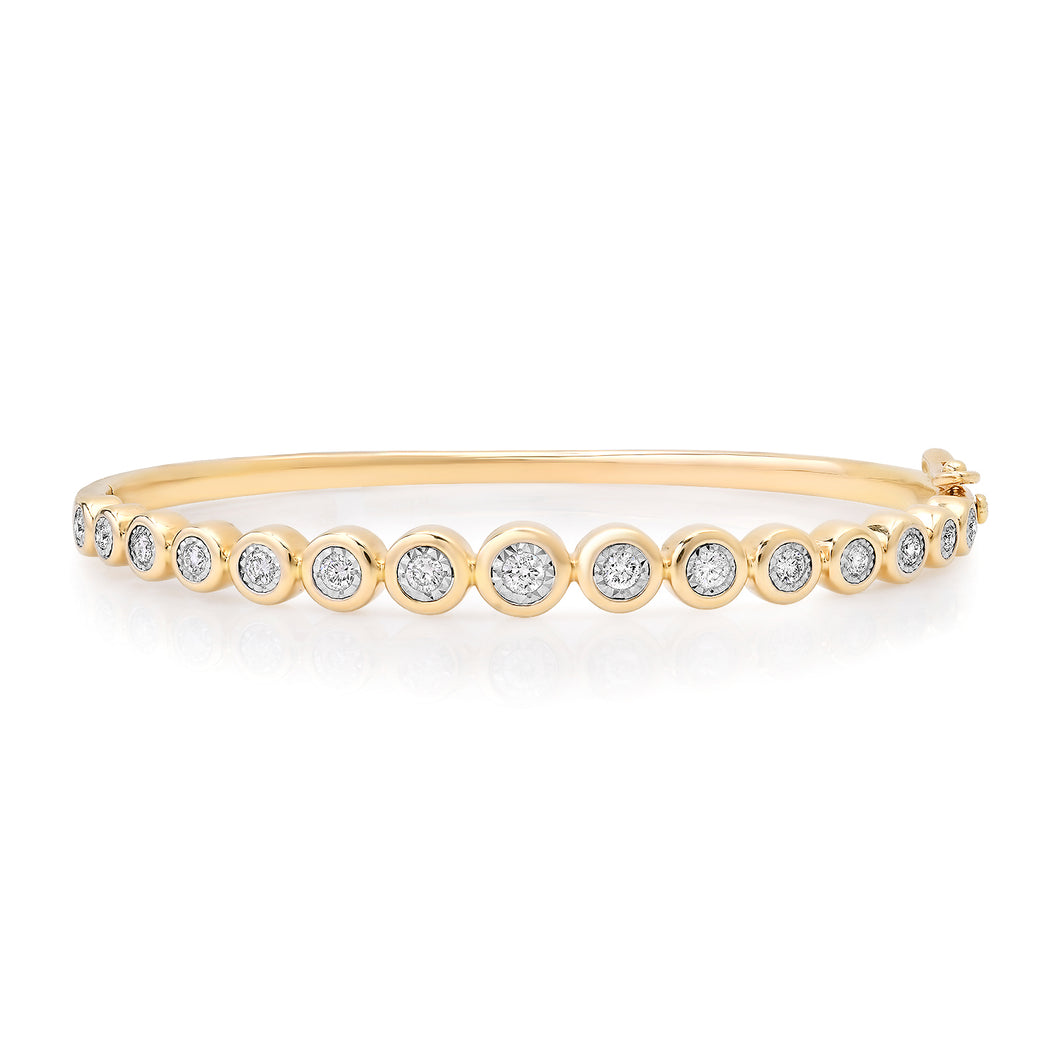 Graduated Round Diamond Bangle Bracelet with Miracle Plate