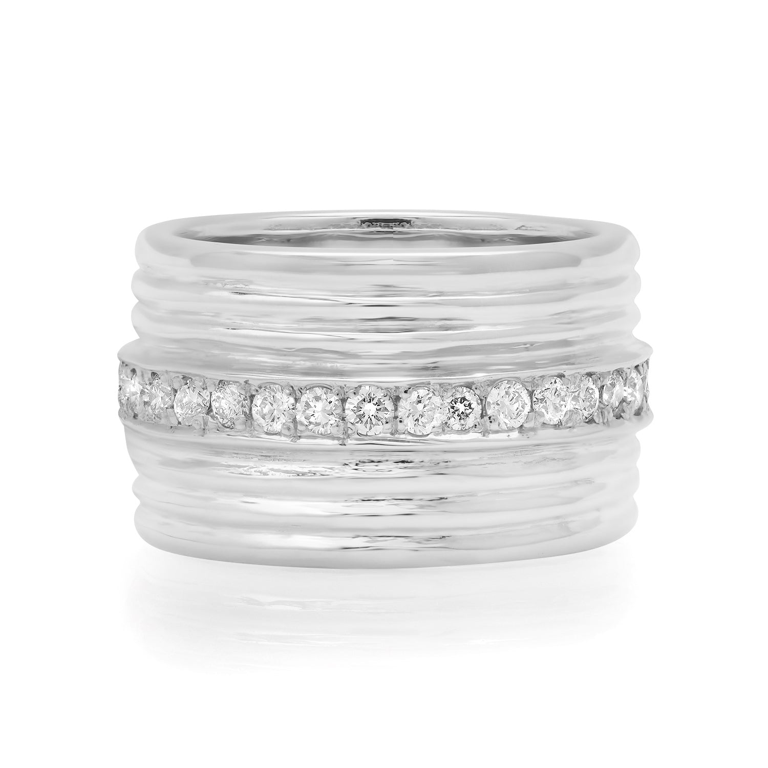 Pave Diamond Row Fluted Band Ring