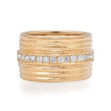 Pave Diamond Row Fluted Band Ring
