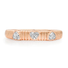 Diamond Shapes Fluted Band Ring