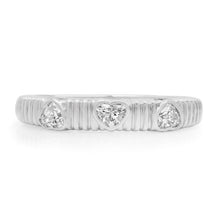 Diamond Shapes Fluted Band Ring