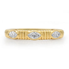 Diamond Shapes Fluted Band Ring