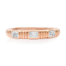 Diamond Shapes Fluted Band Ring