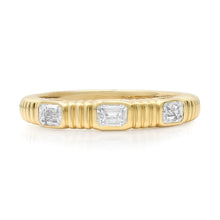 Diamond Shapes Fluted Band Ring