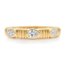 Diamond Shapes Fluted Band Ring
