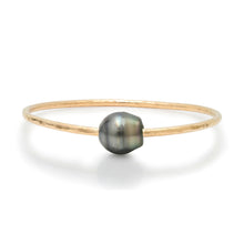 Thick Gold Filled Tahitian Pearl Pounded Wire Bangle Bracelet