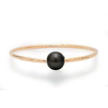 Thick Gold Filled Tahitian Pearl Pounded Wire Bangle Bracelet