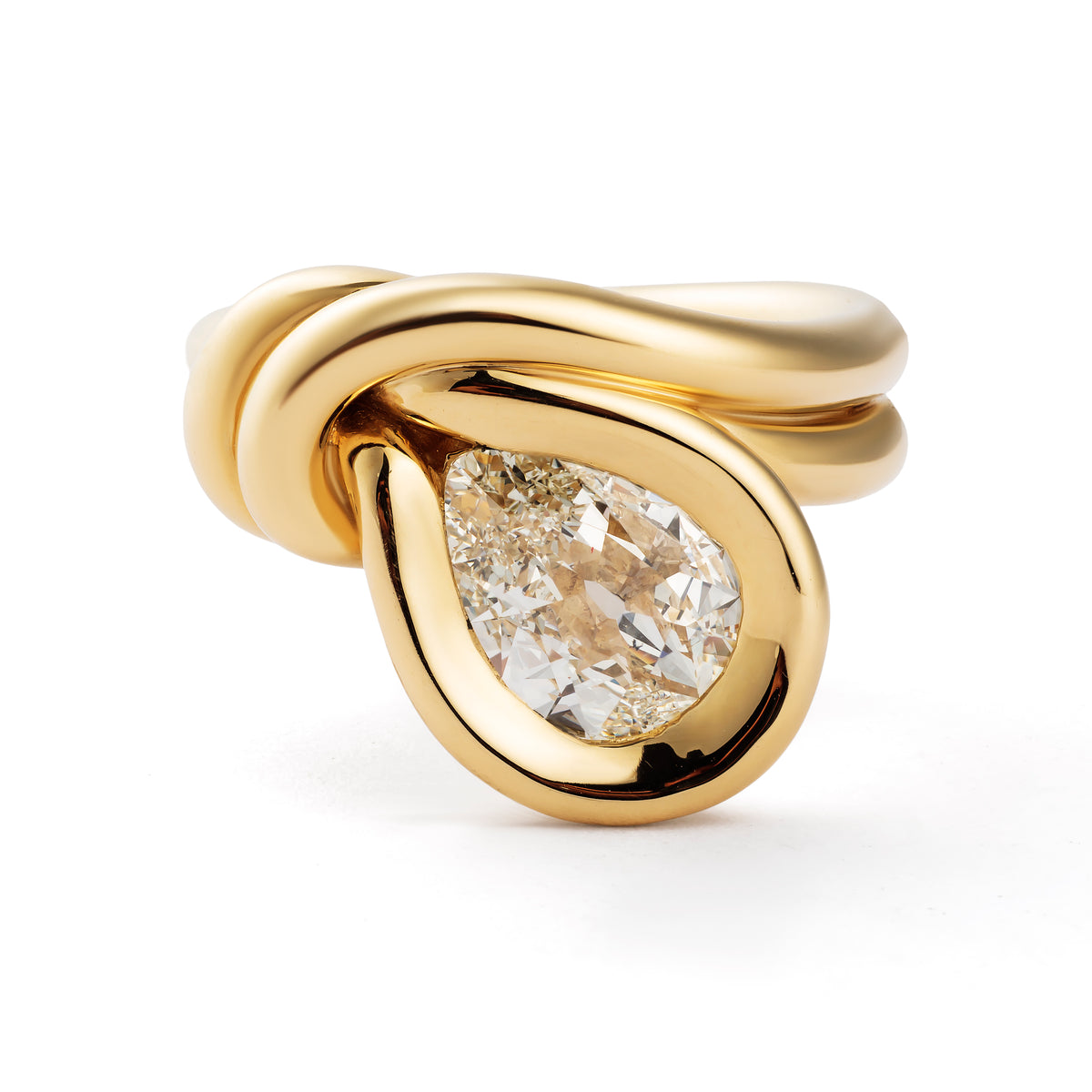 Knotted Lasso Ring