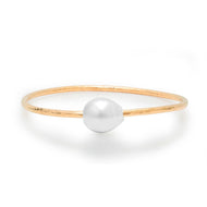 Thick Gold Filled South Sea Pearl Pounded Wire Bangle Bracelet - small / white