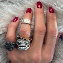 Don't Look Back Signet Ring