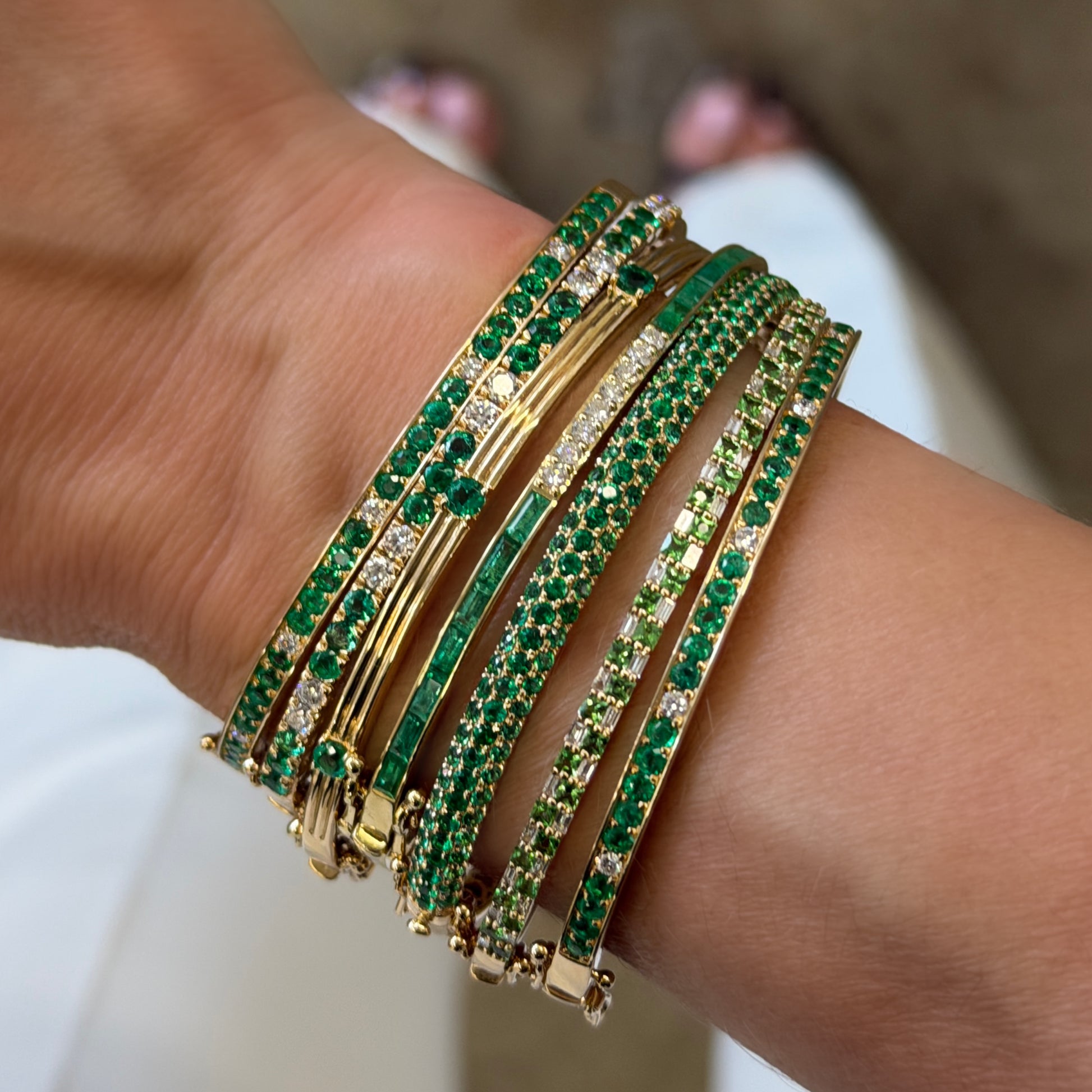 Alternating Gleaming Emerald & Diamond Bangle Bracelet