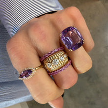 Graduated Diamond Rounds Fluted Band Ring