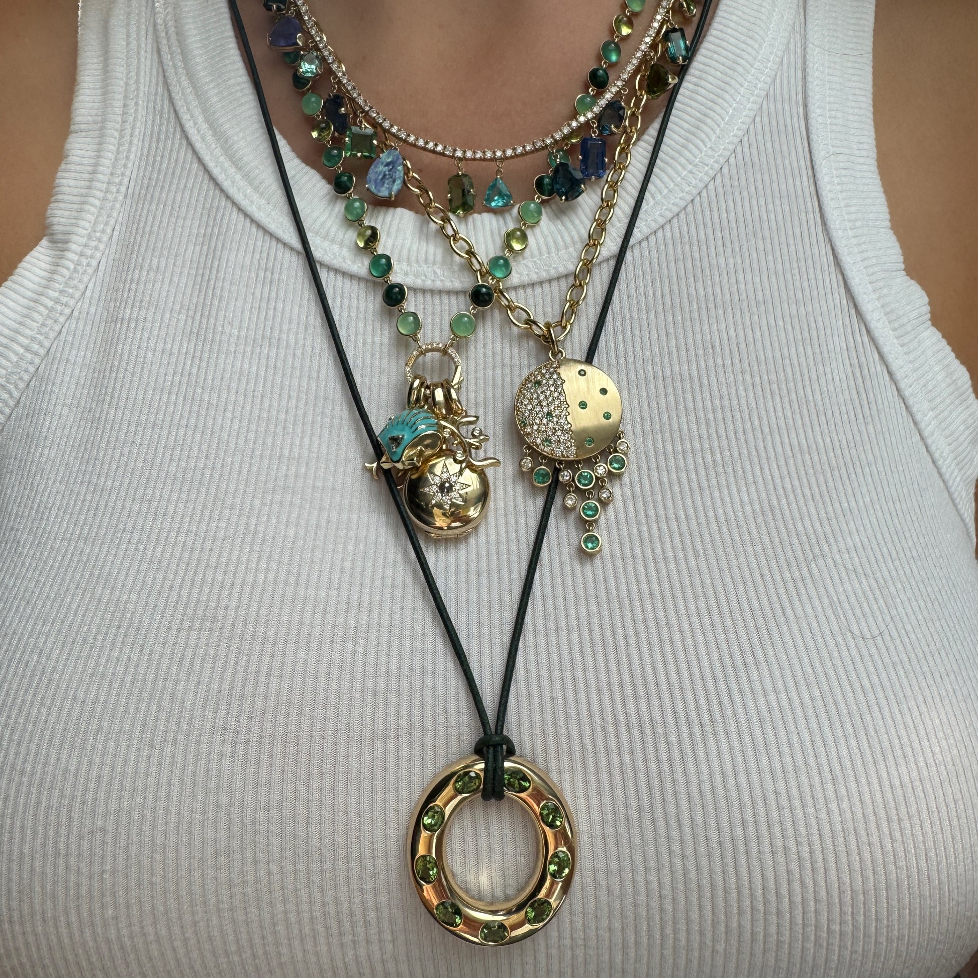 Grand Caviar Emerald & Diamond Shaker Medallion Necklace