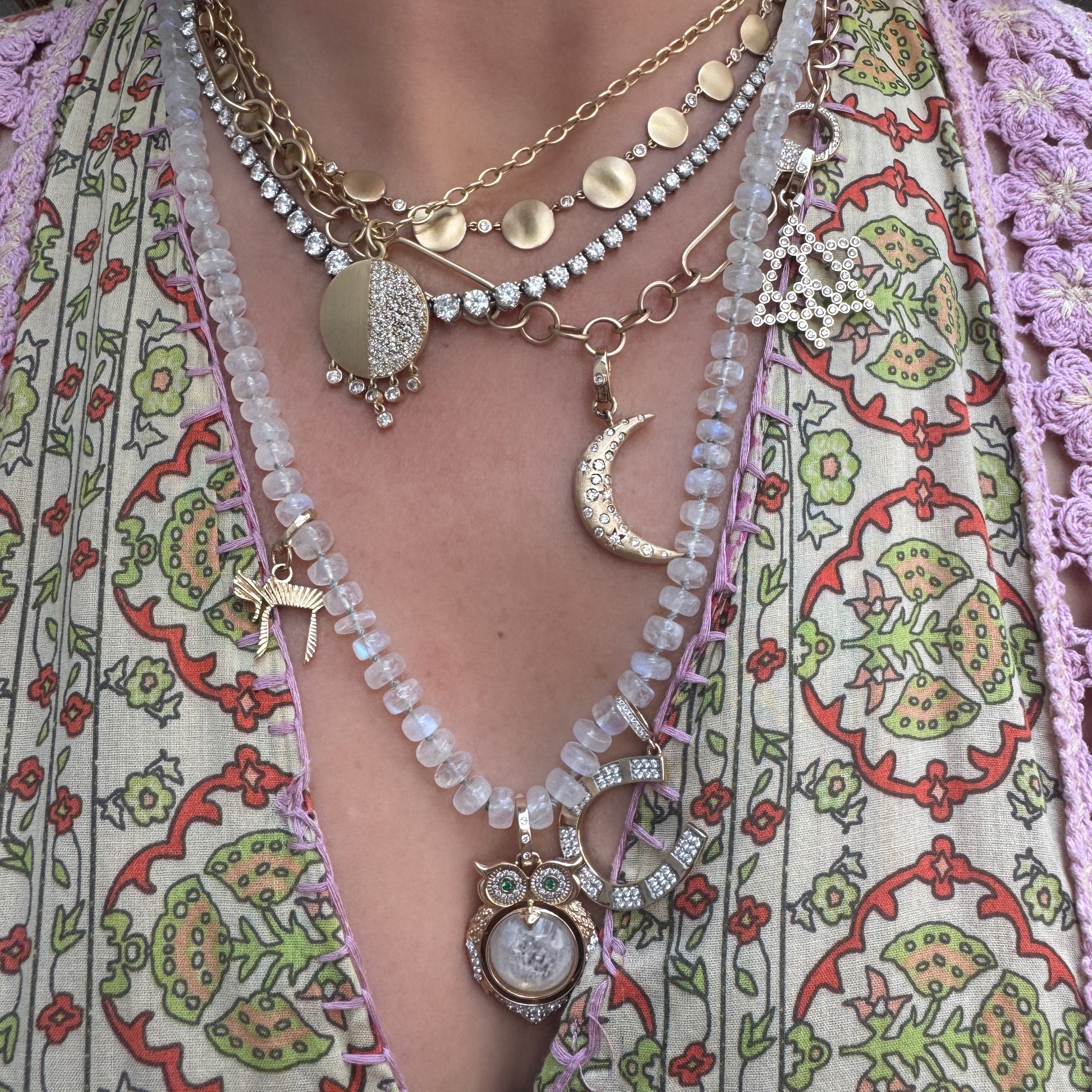 Grand Caviar Emerald & Diamond Shaker Medallion Necklace
