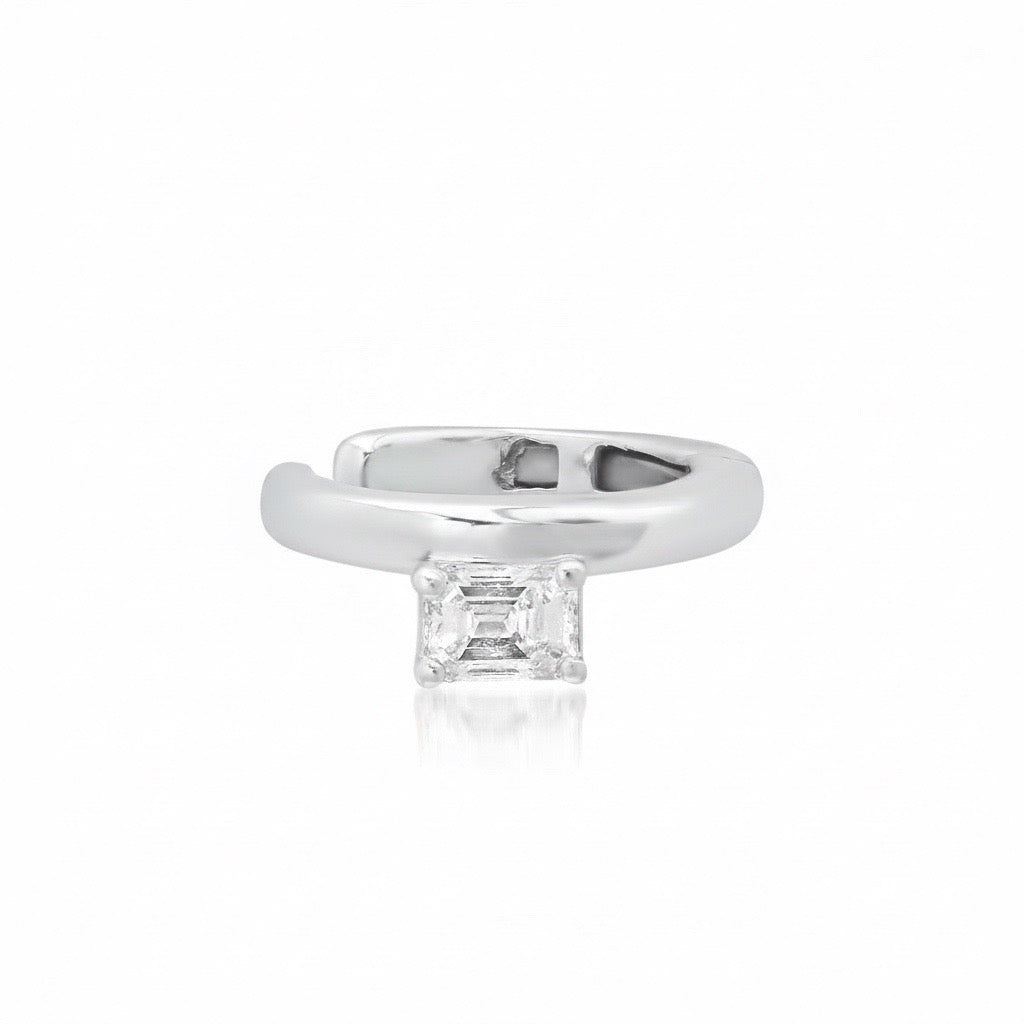 Solitaire Diamond Shape Ear Cuff
