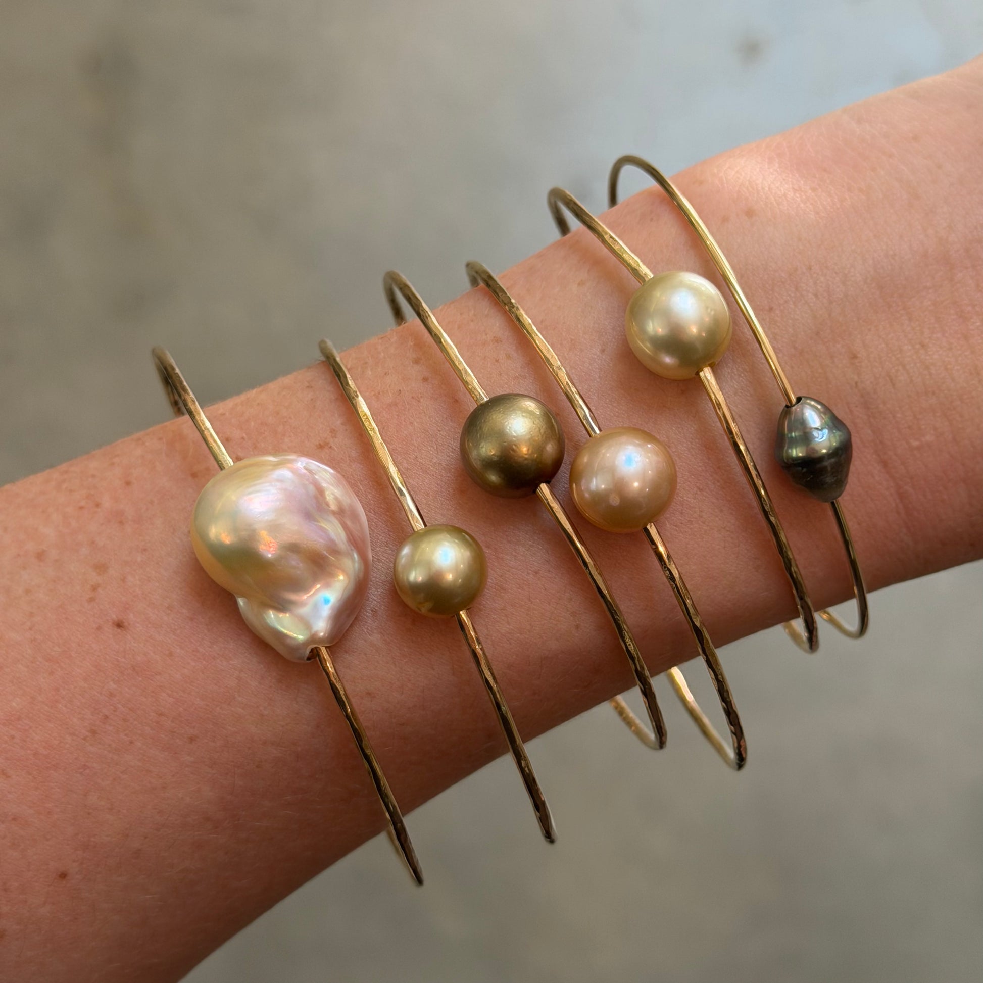 Standard Gold Filled Baroque Pearl Pounded Wire Bangle Bracelet