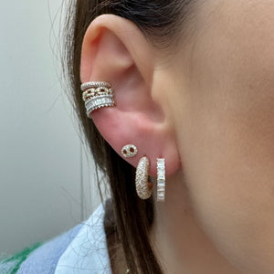 hoverProng Set Diamond Baguette Small Hoop Earrings