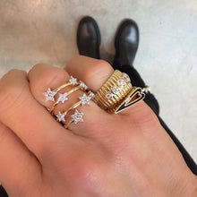 Graduated Diamond Rounds Fluted Band Ring