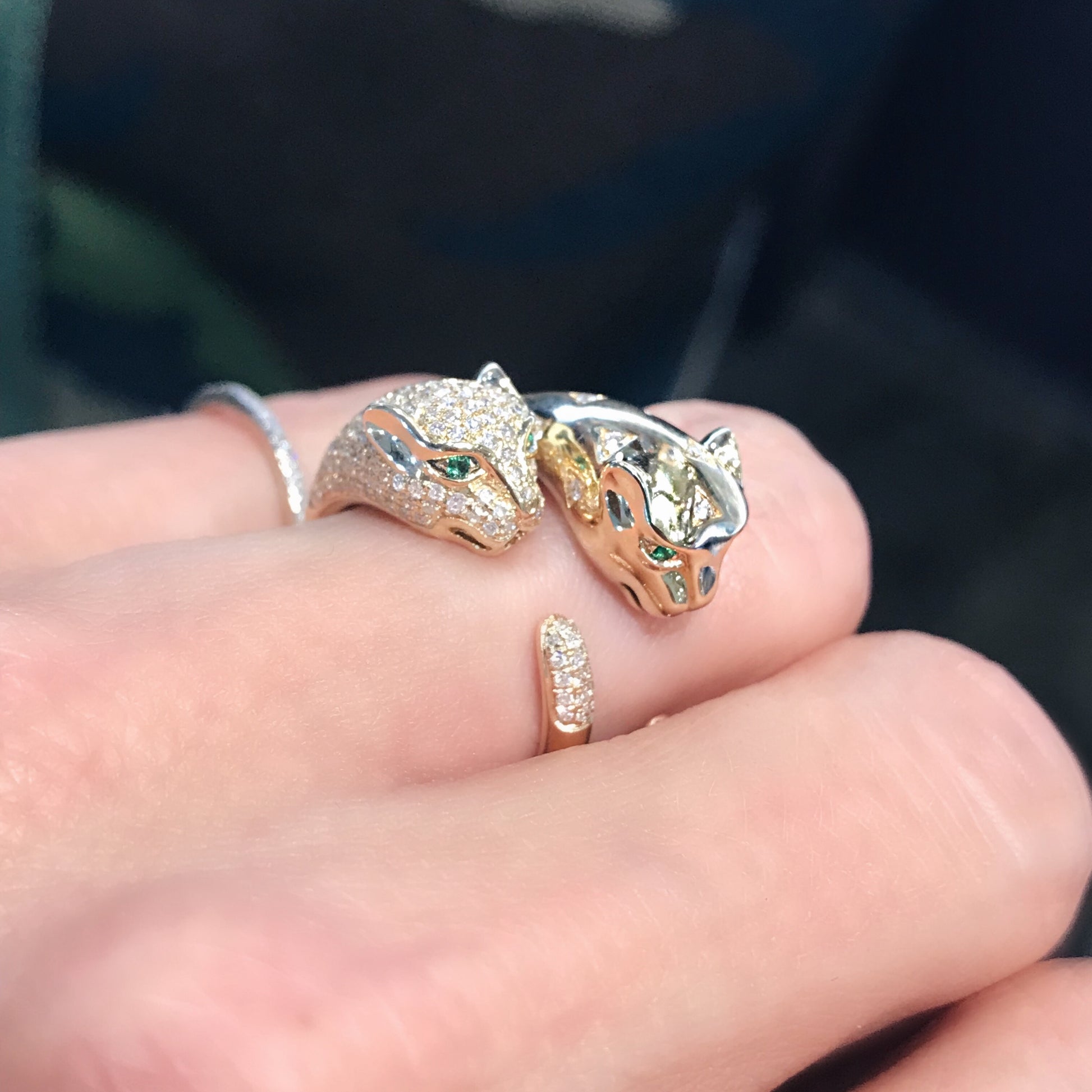 Scattered Diamond Panther Ring